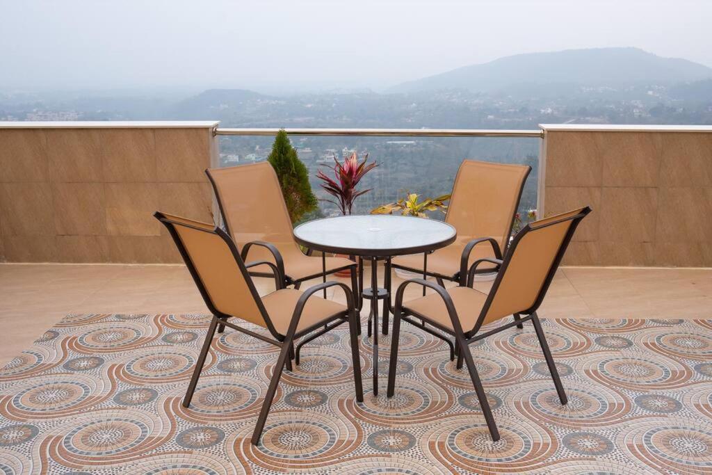 The Sage Villa - Luxury Homestay In Déhrádún Exteriér fotografie